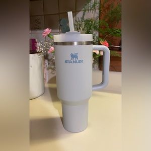 (Used twice) Stanley THE QUENCHER H2.0 FLOWSTATE™ TUMBLER | 40 OZ